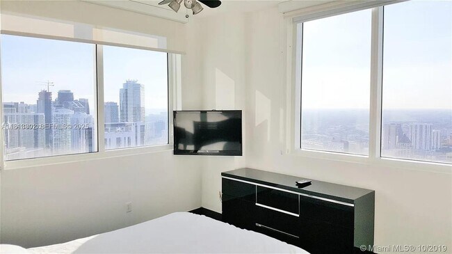 Building Photo - 253 NE 2nd St