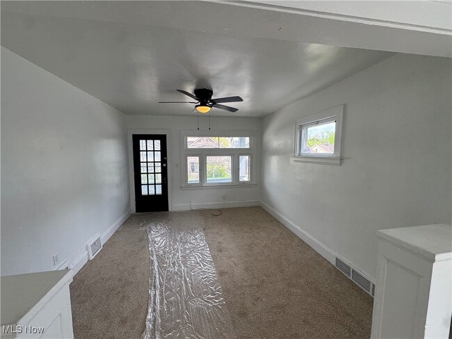 Building Photo - 11122 Glenboro Dr