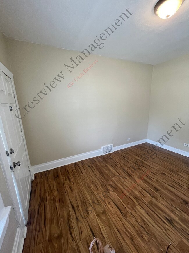 Building Photo - 564 29th St
