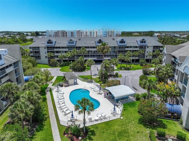 Building Photo - 5557 Sea Forest Dr