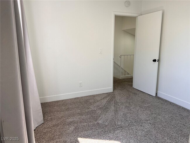 Building Photo - 730 Arrowhead Trail