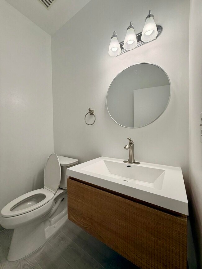 Building Photo - 11073 Harbour Springs Cir