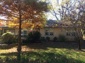 Building Photo - 2003 Stratford Rd