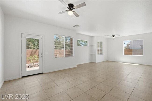 Building Photo - Inviting 3-Bedroom Home with Oversized Loft in Gated Southwest Community