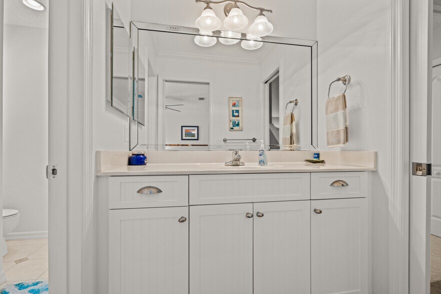 Building Photo - 788 Ocean Palm Way