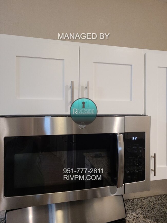 Building Photo - Available now! One bed, one bath ADU with ...