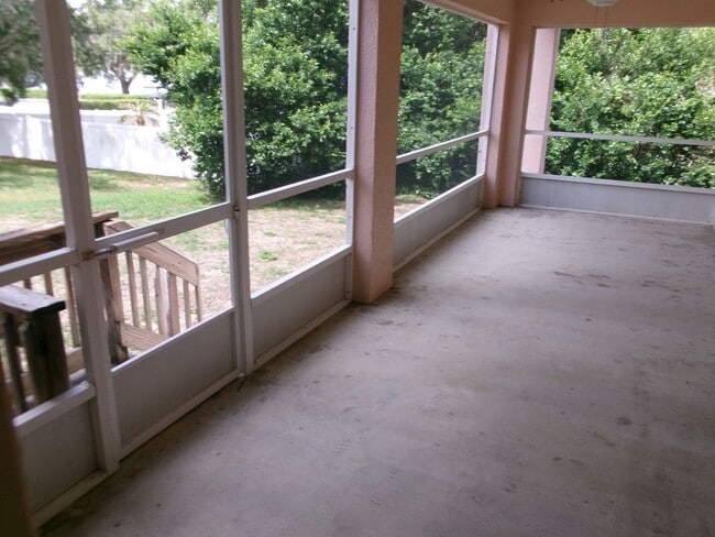 Building Photo - 3/3 2 Story w/ Large Loft
