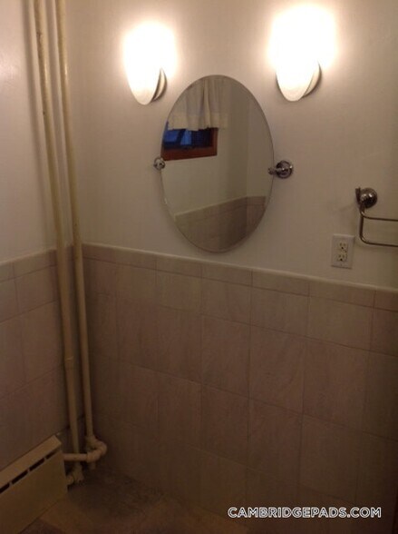 Building Photo - 26 Dover St