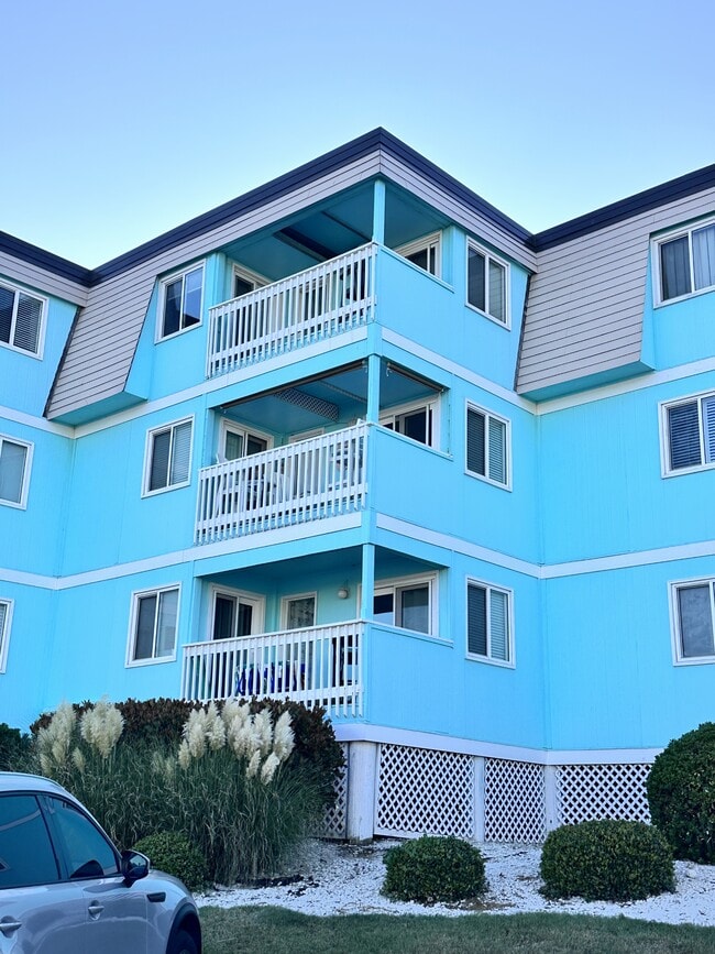 Primary Photo - 301 Commerce Way