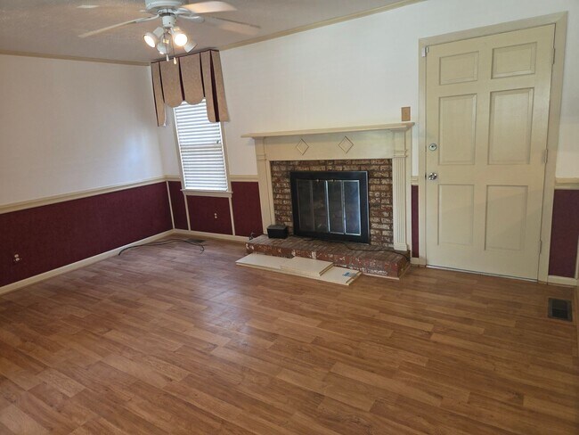Building Photo - 1503 Palmer Dr