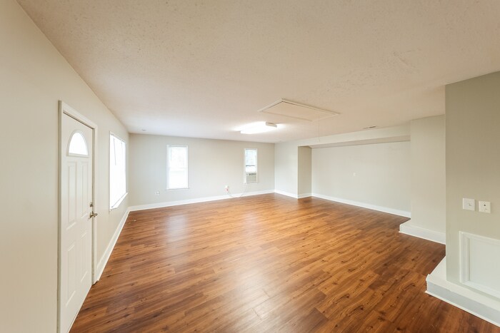 Building Photo - 101 Shackleford Rd