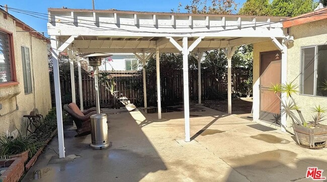 Building Photo - 3822 Huron Ave