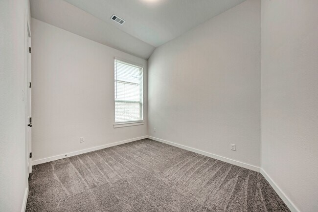 Building Photo - 4411 Hannover Wy