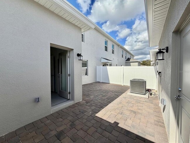 Building Photo - 2344 Rider Rain Ln