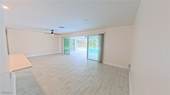 Building Photo - 1315 SE 45th St