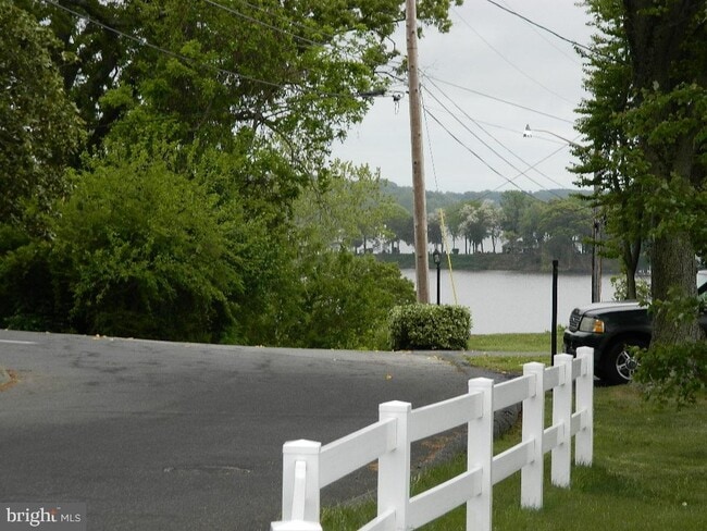 Building Photo - 41665 Tudor Hall Rd