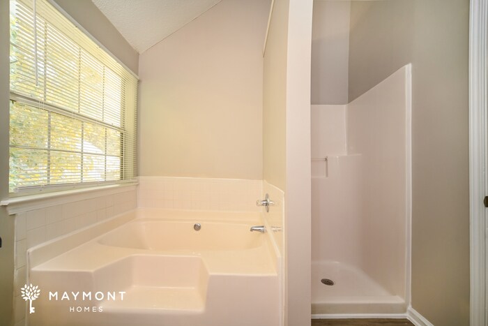 Building Photo - 195 Cinnamon Oak Cir