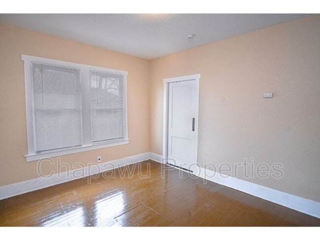 Building Photo - 1101 Gibbs St