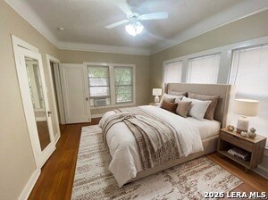 Building Photo - 247 E Lullwood Ave