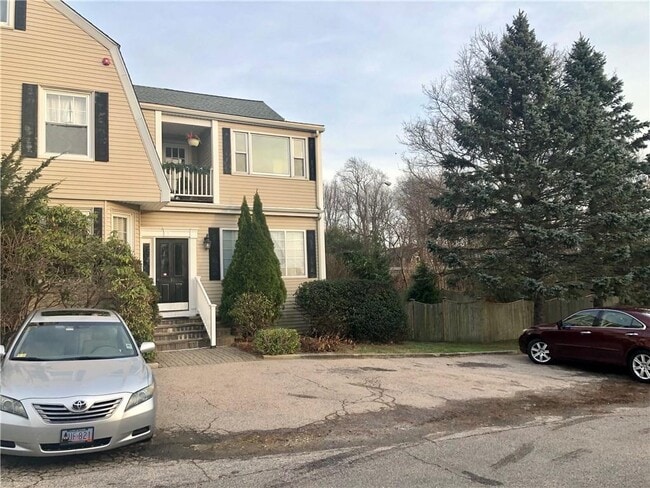 Building Photo - 31 Bayside Ave