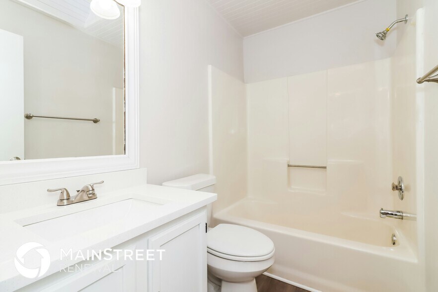 Building Photo - 41 Valley Dr