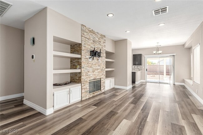Building Photo - 5856 Golden Wing St