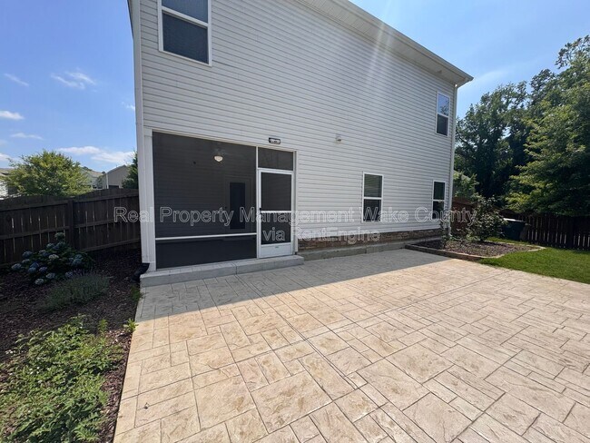 Building Photo - 101 Benning Hills Pl