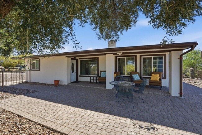 Building Photo - 38466 N Basin Rd