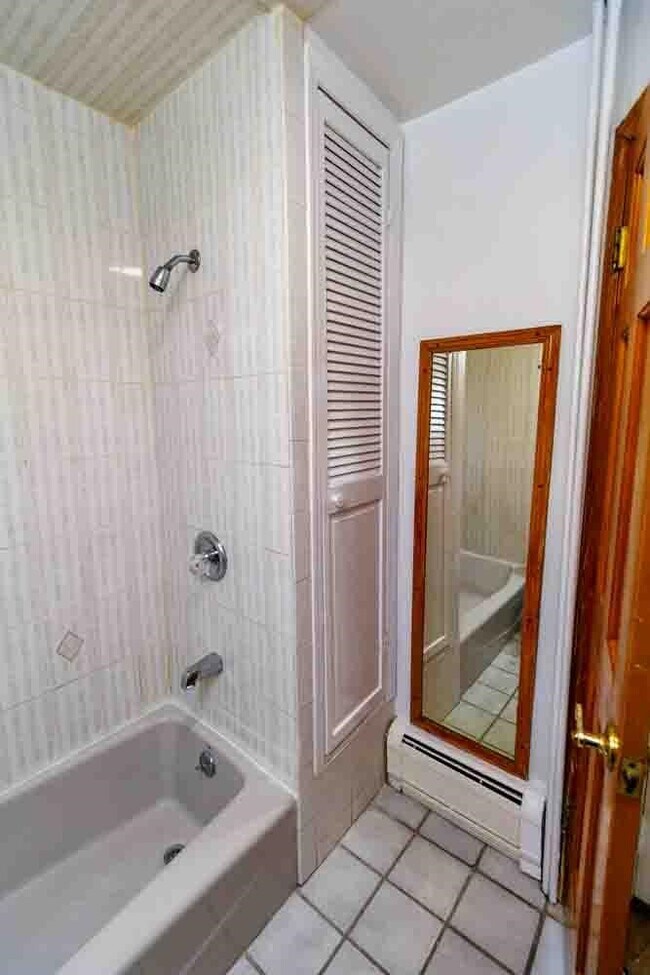 Building Photo - 3 Ridgley Pl