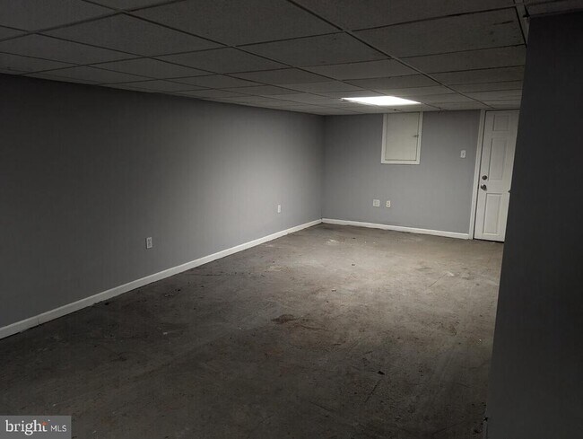 Building Photo - 545 Park Pl