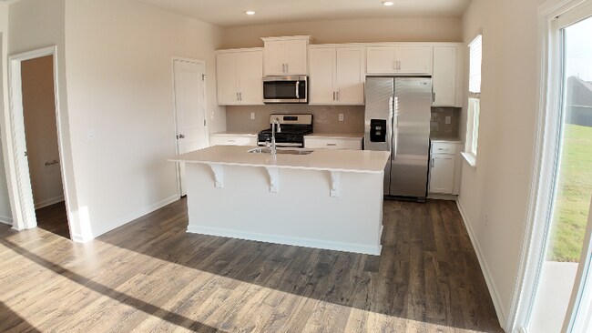 Building Photo - 969 Pineland Dr