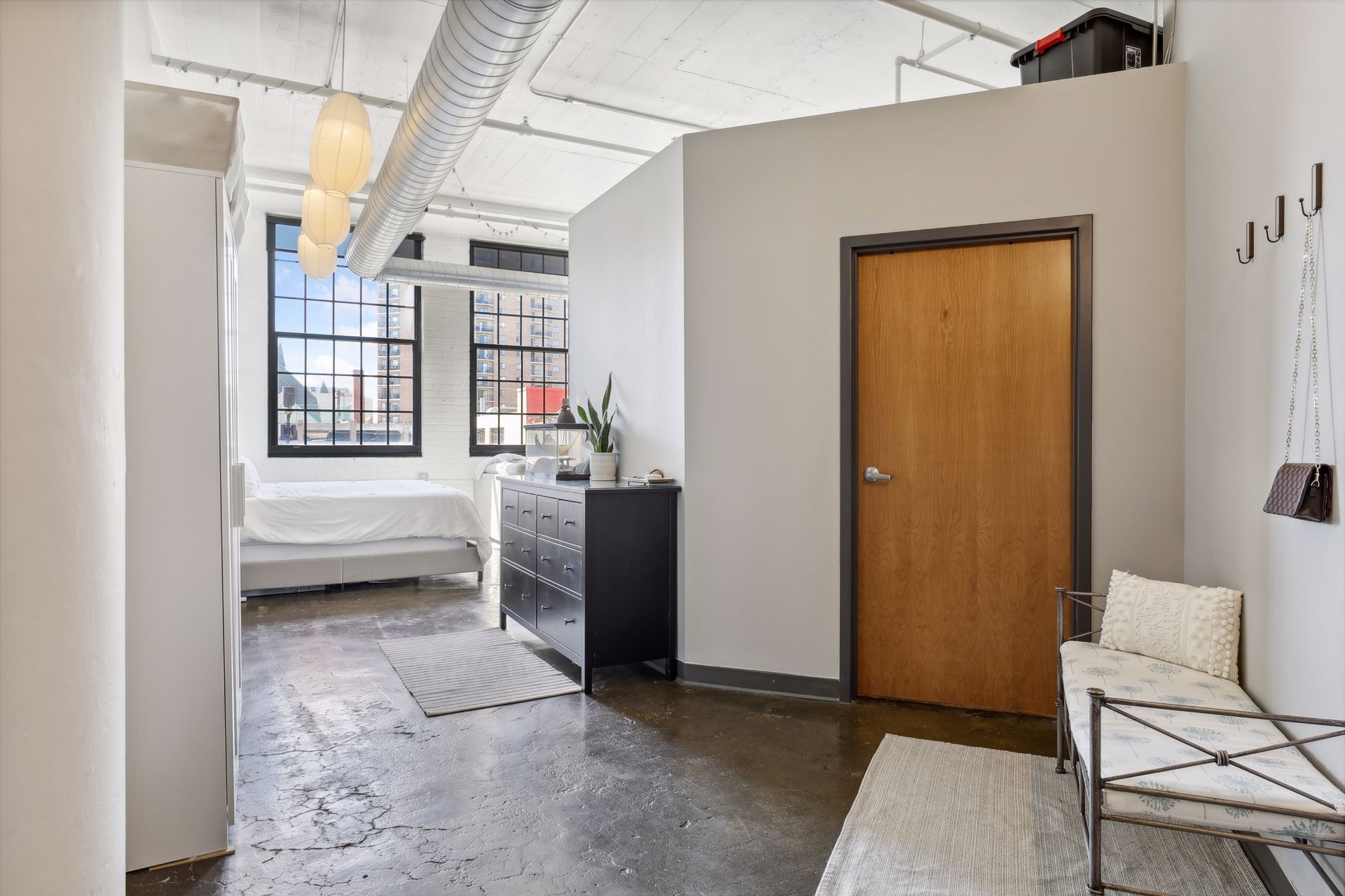 Building Photo - 500 Robert St N