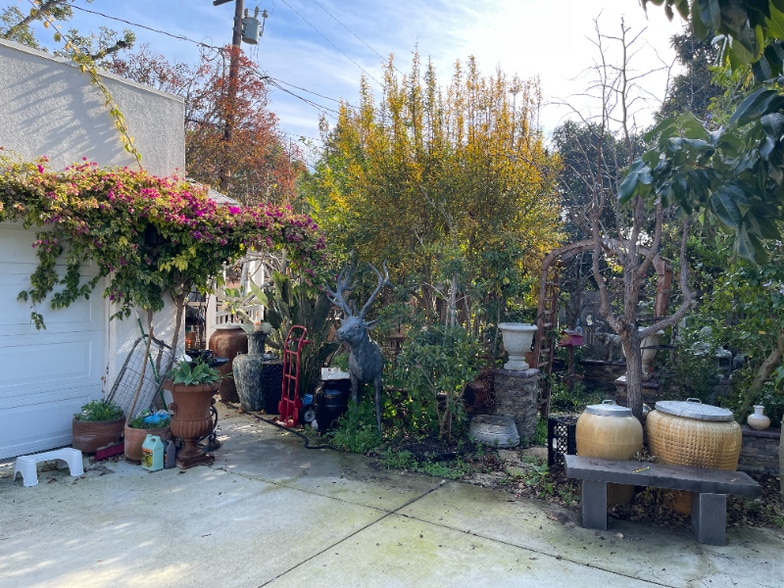 Building Photo - 1311 S Ross St