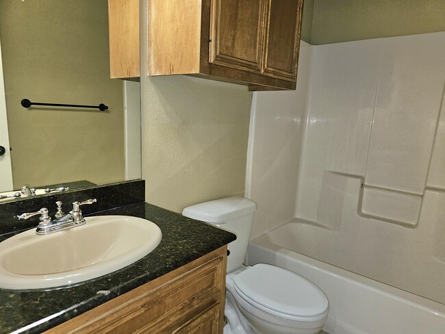 Building Photo - 6214 Manresa Dr