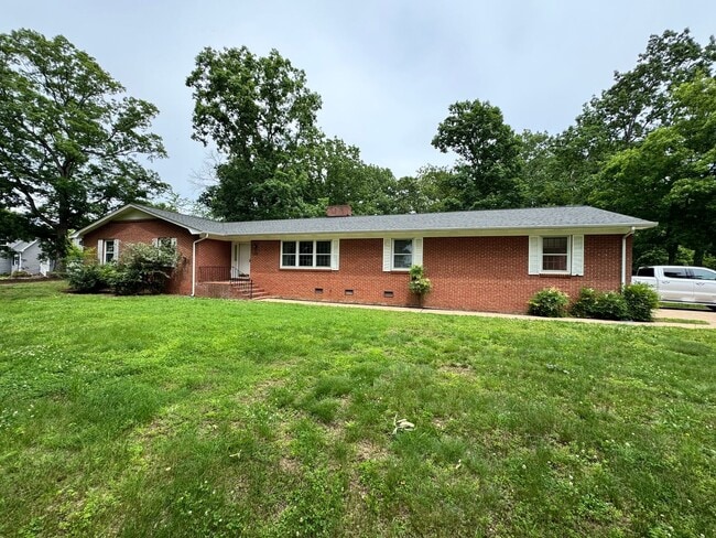 Building Photo - 3/2 in Polkville, NC