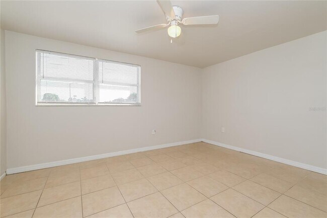 Building Photo - 3205 Moog Rd