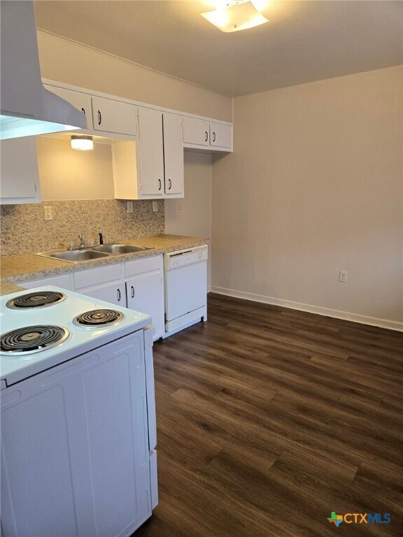 Building Photo - 309 Sunset Ln