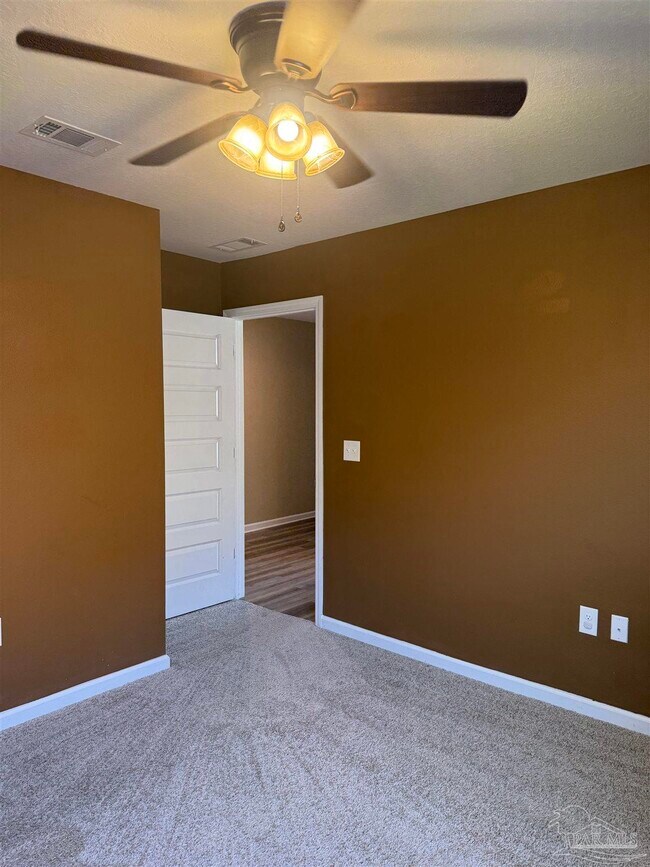 Building Photo - 5462 Peach Dr
