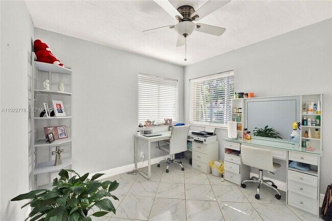 Building Photo - 17101 SW 142nd Pl