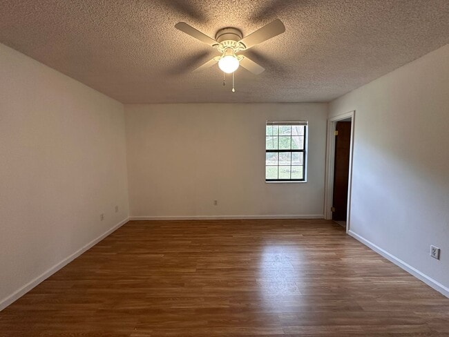 Building Photo - 562 Mush Bluff Rd