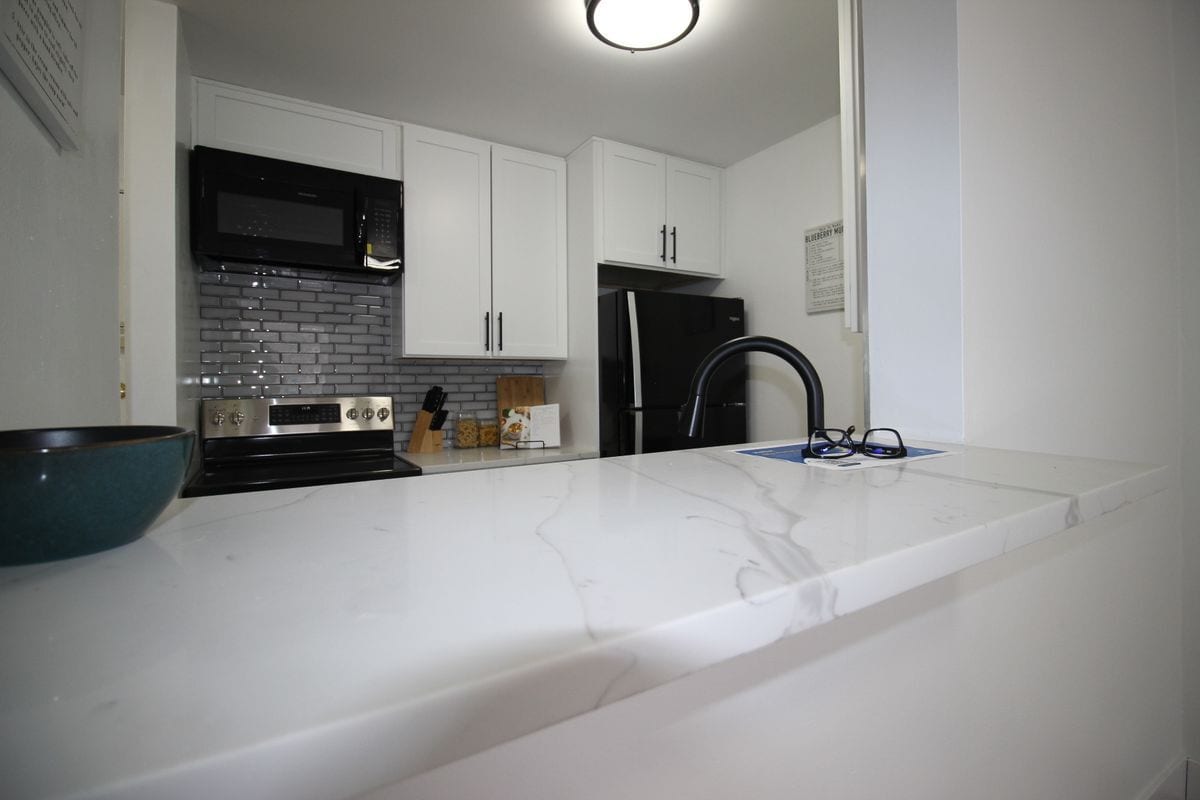 Building Photo - 2281 S Vaughn Way