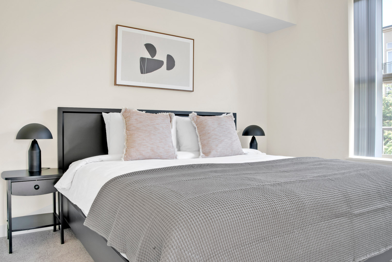 Building Photo - 11000 NE 10th St