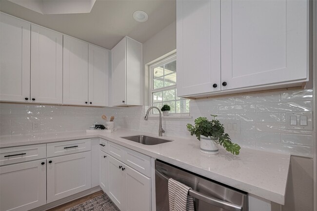 Building Photo - 3514 Fuqua St