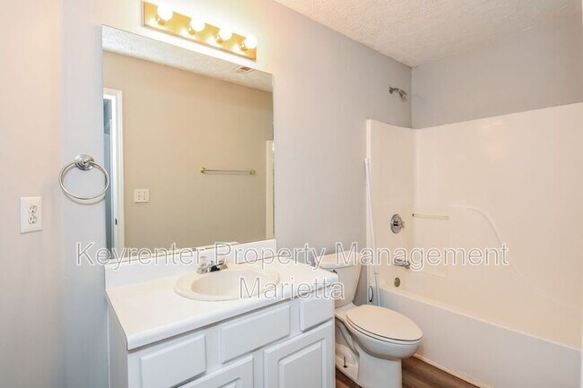 Building Photo - 4819 Lake Park Terrace