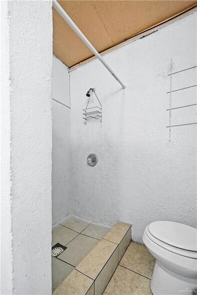 Building Photo - 8516 Hendrix Ave