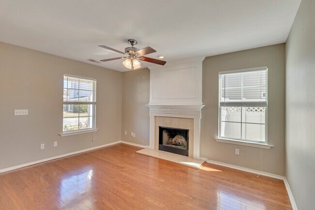 Building Photo - 19 Bushwood Dr