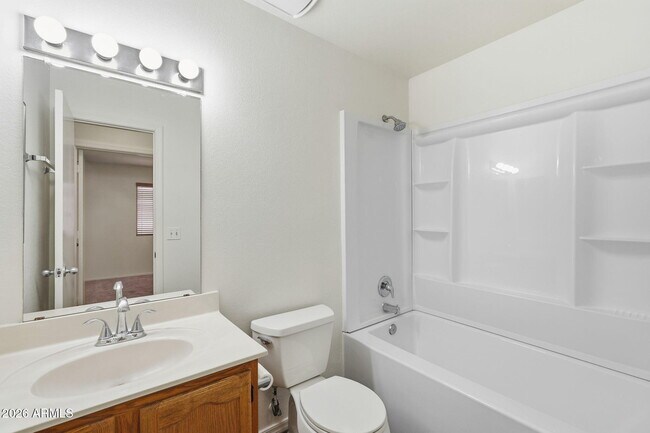 Building Photo - 457 S Meadows Dr