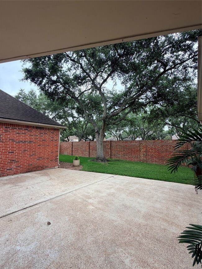 Building Photo - 2201 Summer Reef Dr