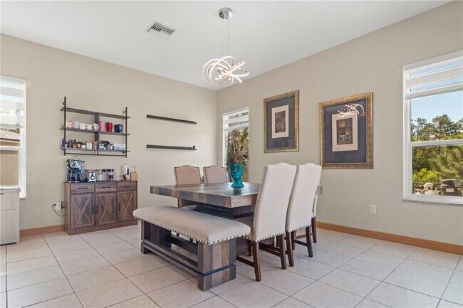 Building Photo - 10206 Shooting Star Ct