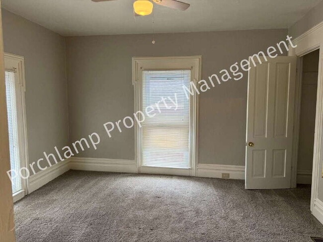 Building Photo - 547 Coit Ave NE